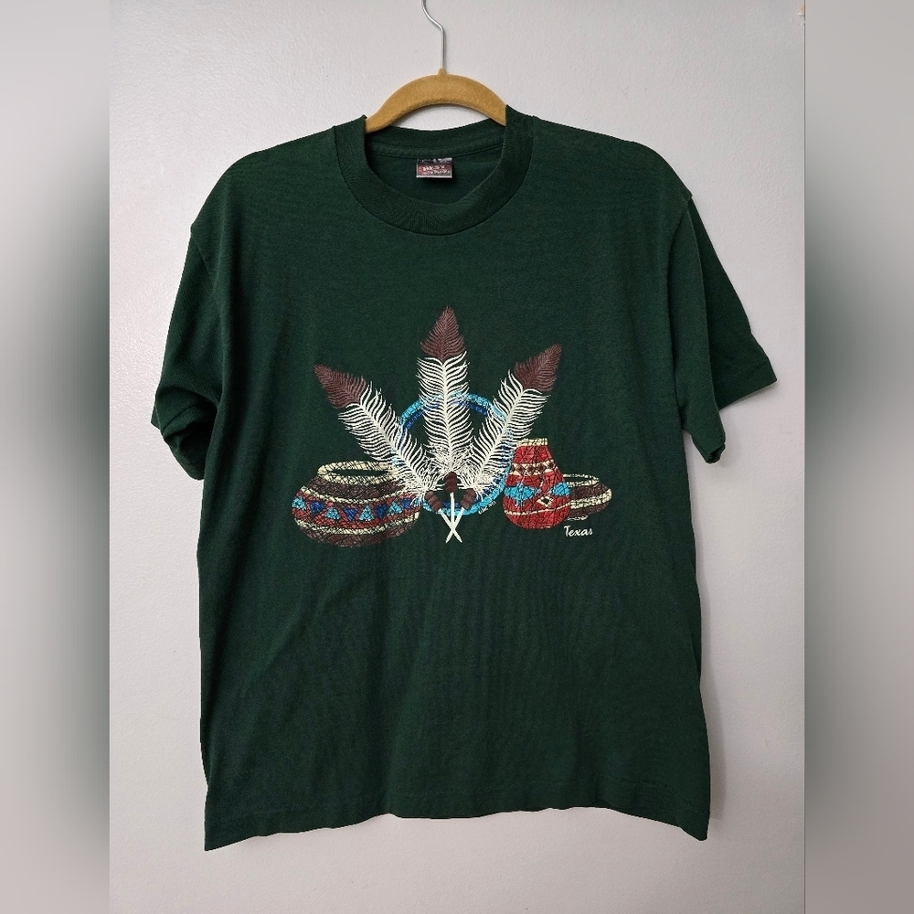 Fruit Of The Loom Single Stitch Texas Indian Pottery Sz Large Green